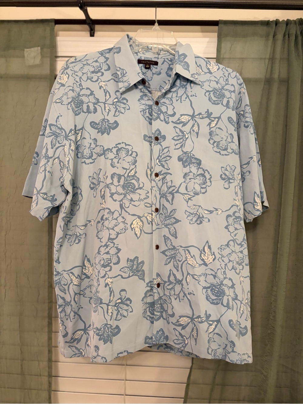 Men's Light Blue Floral Short-Sleeve Button-Down Shirt